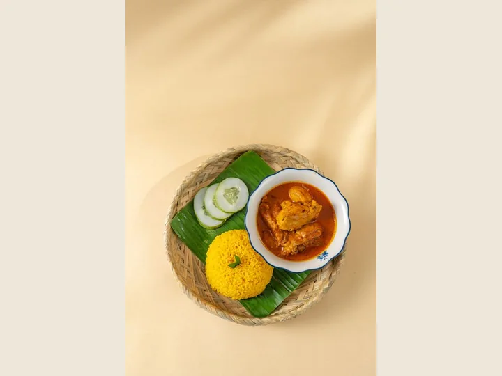 노란 찹쌀밥과 치킨 커리 · PULUT KUNING WITH CURRY CHICKEN · BiBiChik 163